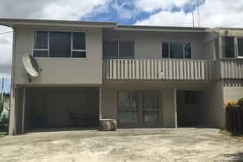 49 Whaka Street, Maungaturoto