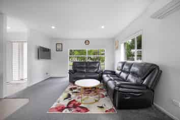 52 Popokatea Drive, Takanini