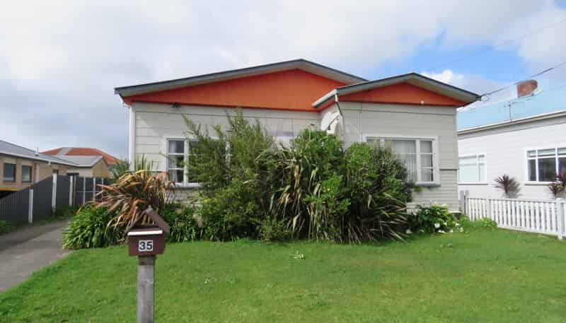35 Queen Street, Westport