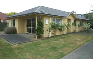 88 Florence Avenue, Roslyn