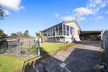 4 Pike Place, Mangere East