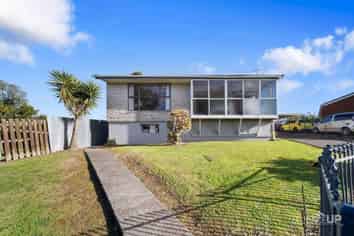 4 Pike Place, Mangere East