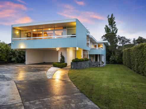 8 Kirkmay Place, Saint Heliers