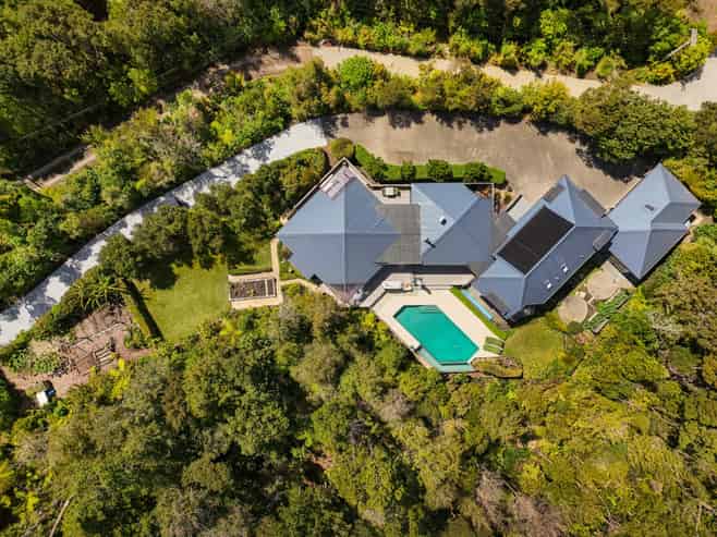 6 Te Kawau Pass, Greenhithe