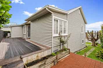 20 Riddell Road, Glendowie