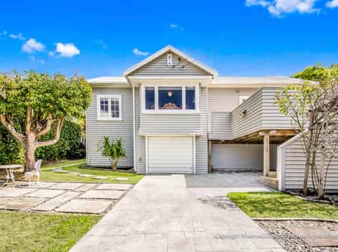 20 Riddell Road, Glendowie