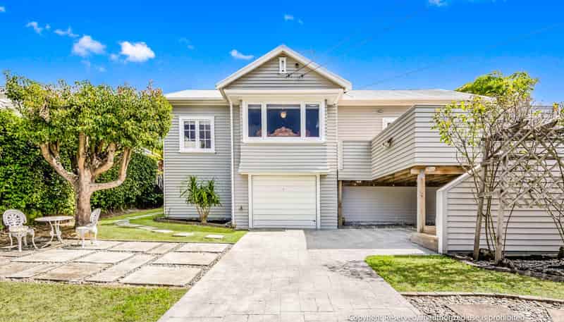 20 Riddell Road, Glendowie