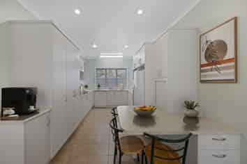 34 Lowry Place, Frimley