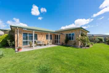 34 Lowry Place, Frimley