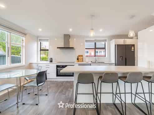 7 Pearce Crescent, Taita