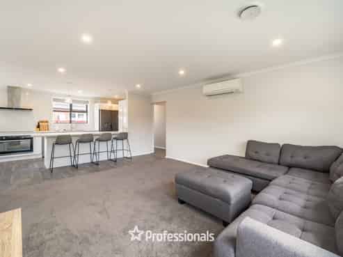 7 Pearce Crescent, Taita