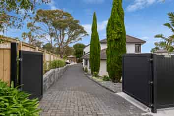 19 Santa Cruz Drive, Shamrock Park