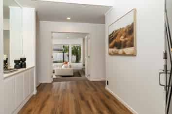 19 Santa Cruz Drive, Shamrock Park