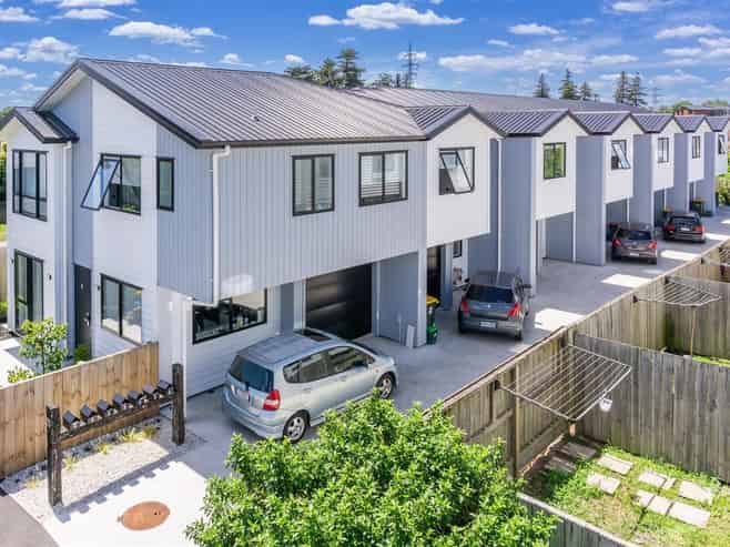  3/18 May Street, Hamilton East
