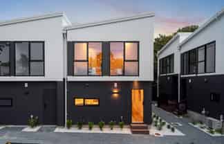 16-18 Handley Avenue, Narrow Neck