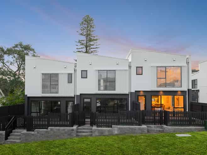 16-18 Handley Avenue, Narrow Neck