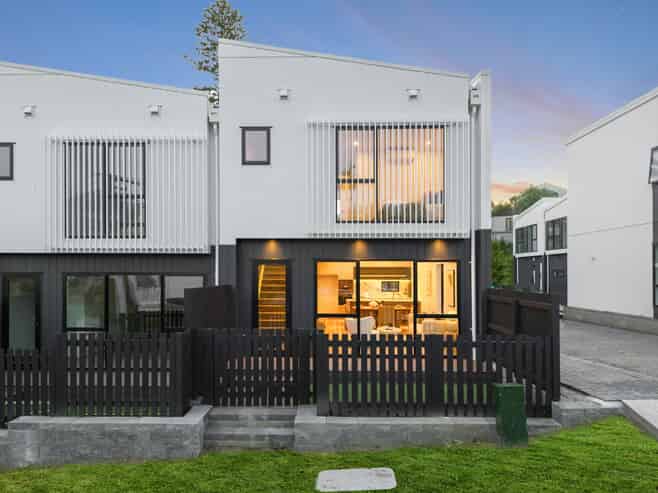 16-18 Handley Avenue, Narrow Neck