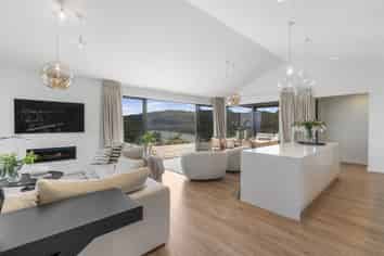 33 Whakamoenga Point, Acacia Bay