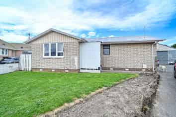 301 Ruru Place, Camberley