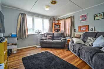 301 Ruru Place, Camberley