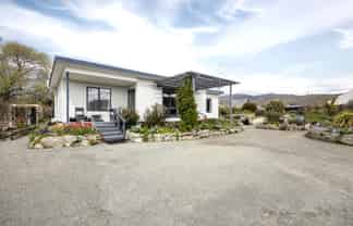 1b Waitaki Drive East, Otematata