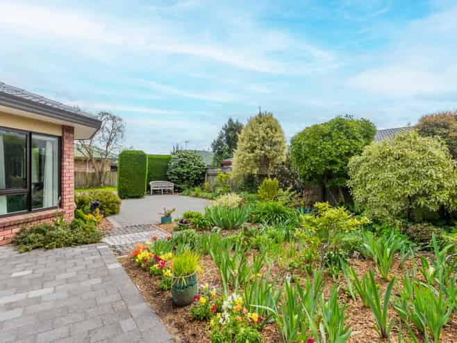 64 Cedar Drive, Paraparaumu Beach