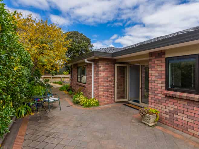 64 Cedar Drive, Paraparaumu Beach
