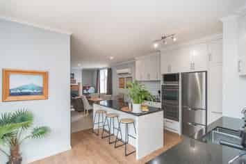 9 Woodlands Road, Parkside