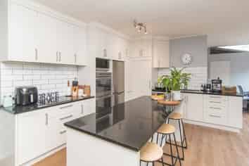 9 Woodlands Road, Parkside