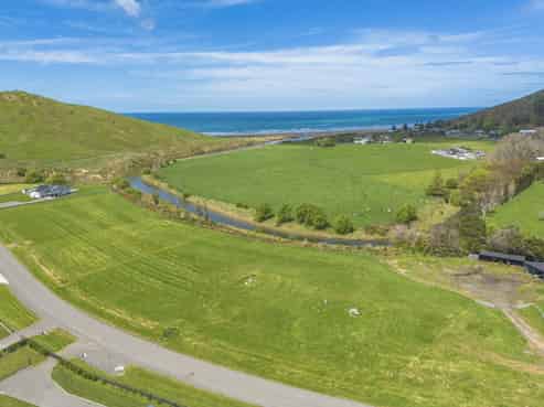 44 Punawaitai Road , Omakere