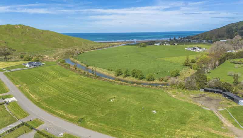 44 Punawaitai Road , Omakere