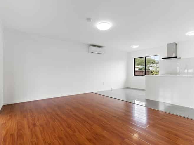 2/10 Trevor Hosken Drive, Wiri