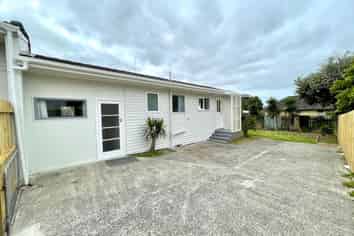 2/16 Sandra Avenue, Otara