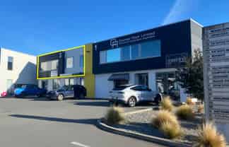 Modern 130m2* First Floor Office Unit