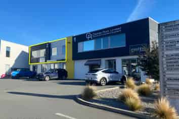 Modern 130m2* First Floor Office Unit
