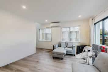 2/70 Cameron Road, Hamilton East