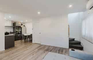 2/70 Cameron Road, Hamilton East