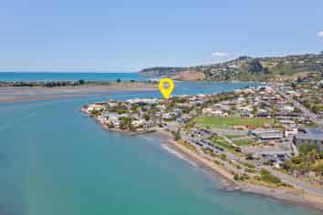 2/91 Beachville Road, Redcliffs