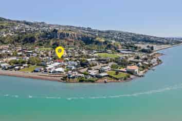 2/91 Beachville Road, Redcliffs