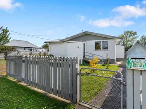 34 Philip Street, Carterton