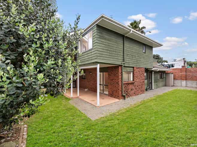 77 Kitchener Road, Milford