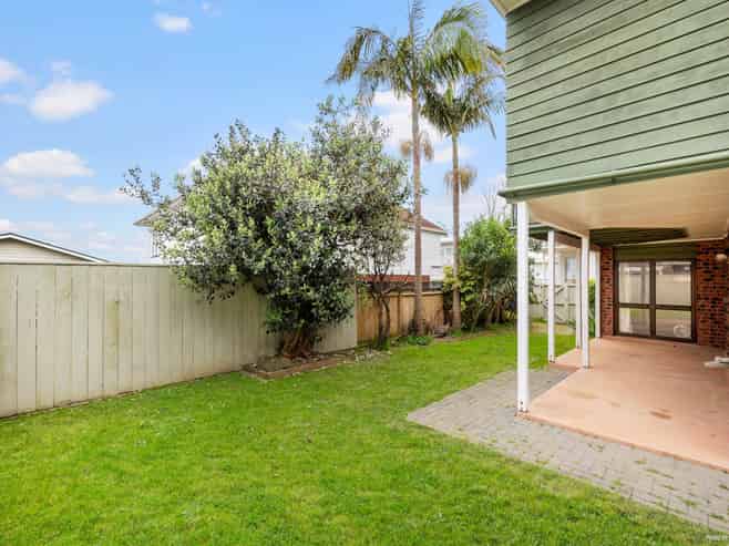 77 Kitchener Road, Milford