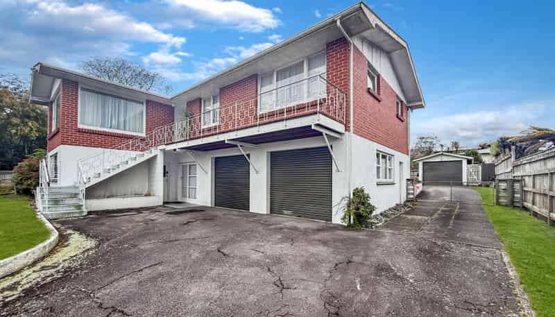 17 Awanui Street, Hilltop