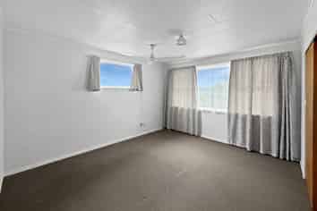 17 Awanui Street, Hilltop