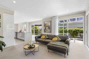 23 Kukuwai Cres, Red Beach