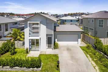 23 Kukuwai Cres, Red Beach