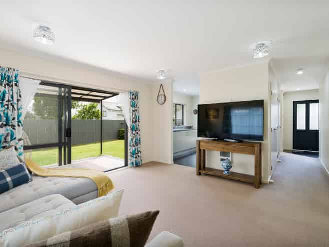 6 Newfound Way, Glen Eden