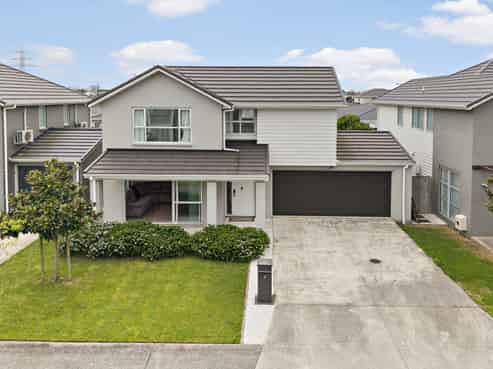 9 Flight Place, Takanini