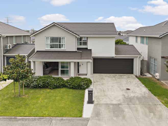 9 Flight Place, Takanini