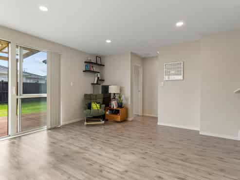 9 Flight Place, Takanini